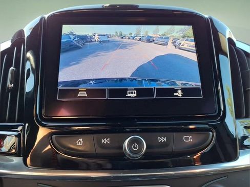 Used 2023 Chevrolet Traverse LT w/ LPO, Floor Liner Package AWD/4WD image 24