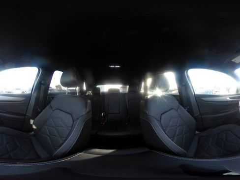 Used 2025 Volkswagen Atlas Cross Sport SE image 43