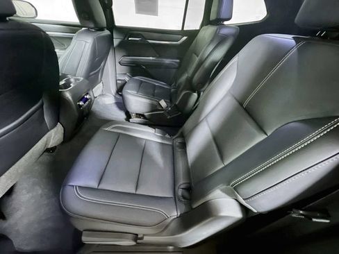 Used 2025 GMC Acadia Elevation w/ Super Cruise Package AWD/4WD image 20