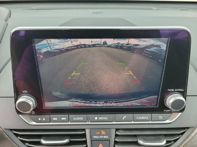 Used 2025 Nissan Altima 2.5 SV FWD image 21