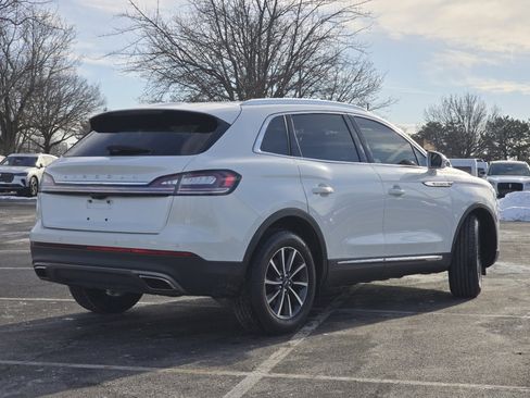 Used 2022 Lincoln Nautilus FWD image 15