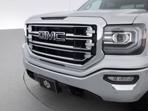 Used 2018 GMC Sierra 1500 SLT AWD/4WD image 16