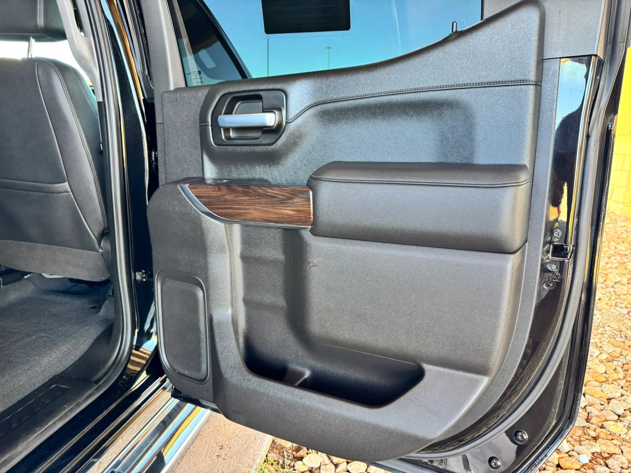 Used 2021 GMC Sierra 1500 SLT AWD/4WD image 27