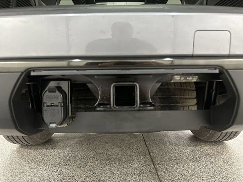 Used 2021 Chevrolet Tahoe Z71 w/ Z71 Signature Package AWD/4WD image 37