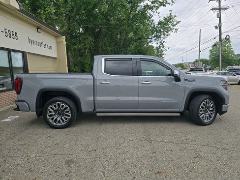 Used 2025 GMC Sierra 1500 Denali Ultimate AWD/4WD image 22