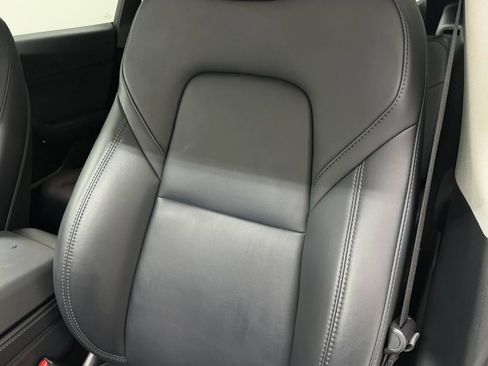 Used 2025 Tesla Model Y Long Range RWD image 27