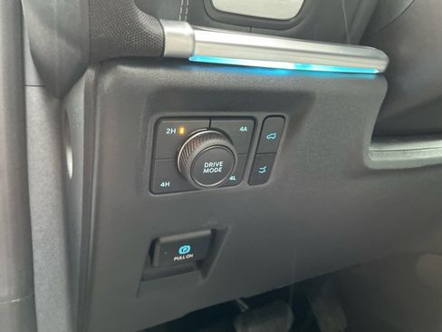 Used 2025 Ford Expedition Max Platinum image 10