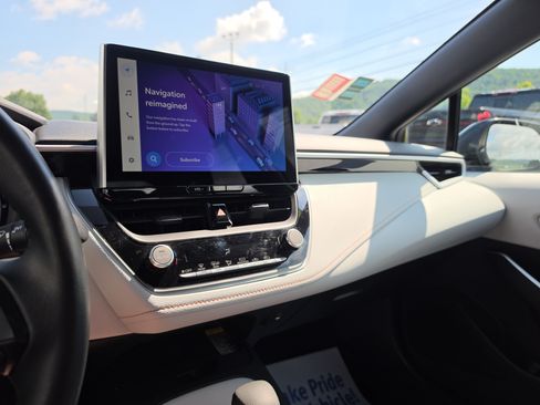 Used 2025 Toyota Corolla FX w/ Convenience Package FWD image 25