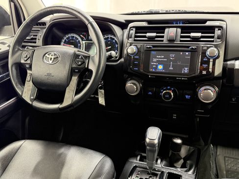 Used 2018 Toyota 4Runner TRD Off-Road Premium AWD/4WD image 22