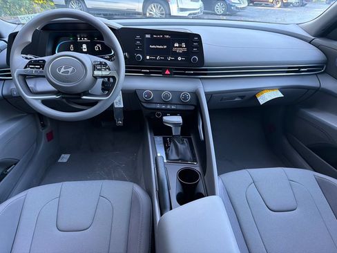 New 2026 Hyundai Elantra SE FWD image 22