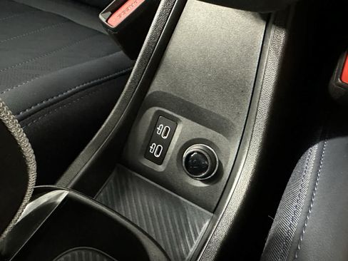 Certified 2025 MINI Cooper 2-Door Hardtop FWD image 23