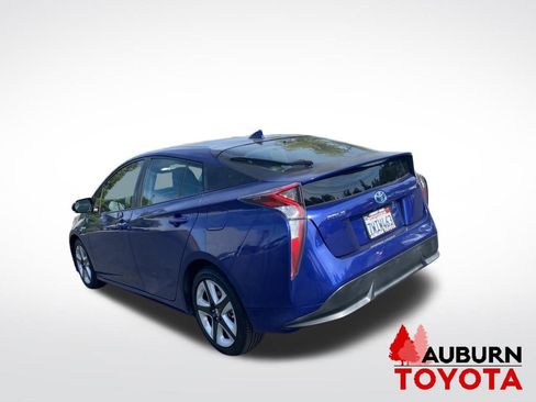 Used 2016 Toyota Prius Four Touring FWD image 5
