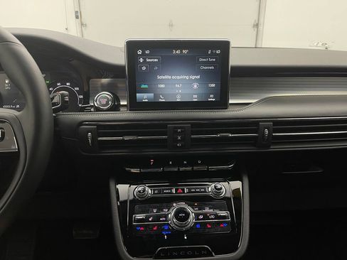 Used 2022 Lincoln Corsair AWD w/ Equipment Group 101A image 24