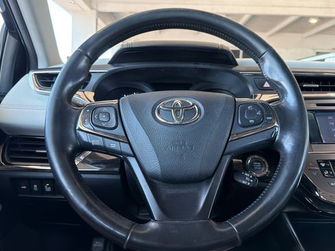 Used 2013 Toyota Avalon XLE Touring FWD image 21