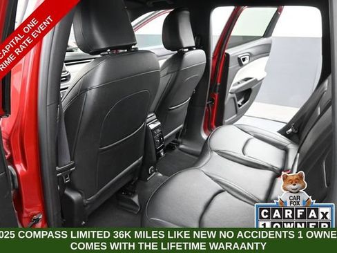 Used 2025 Jeep Compass Limited AWD/4WD image 15