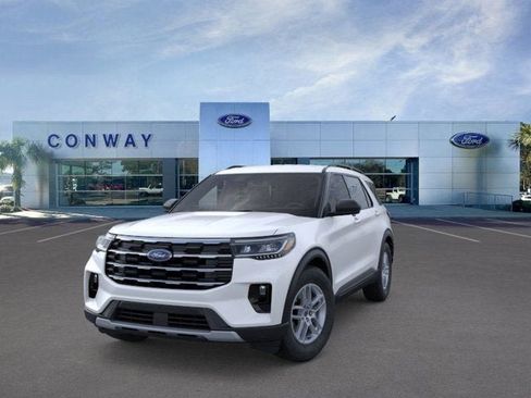 New 2026 Ford Explorer Active w/ Active Comfort Package image 2