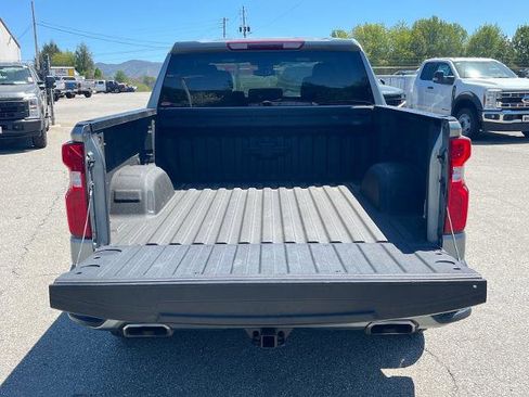 Used 2023 Chevrolet Silverado 1500 RST AWD/4WD image 4