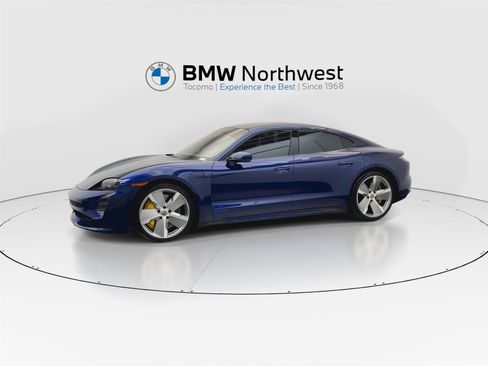 Used 2020 Porsche Taycan Turbo image 10