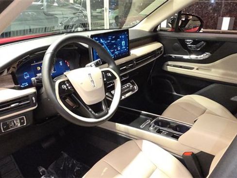 New 2026 Lincoln Corsair Reserve w/ Jet Appearance Package image 17