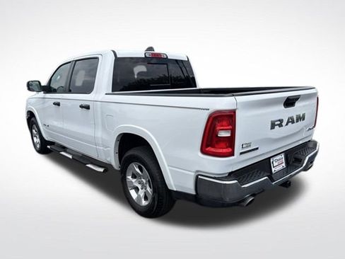 Used 2025 RAM 1500 Big Horn AWD/4WD image 4