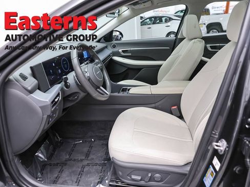 Used 2024 Hyundai Sonata SEL w/ Convenience Package FWD image 14