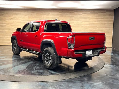 Used 2022 Toyota Tacoma TRD Off-Road w/ Technology Package image 21
