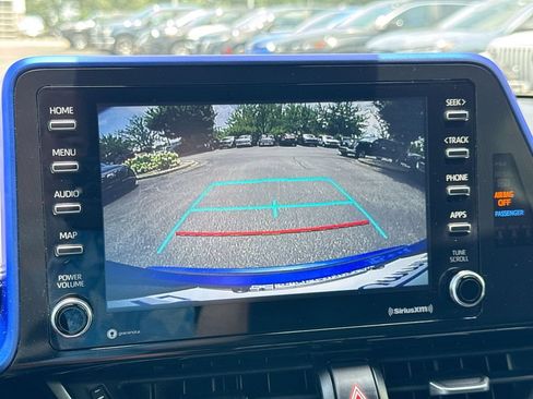 Used 2020 Toyota C-HR XLE FWD image 15