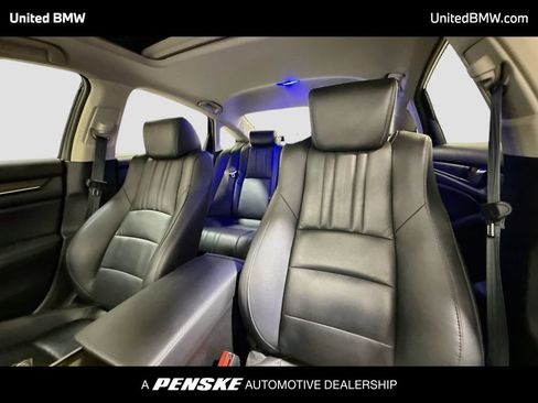 Used 2021 Honda Accord Touring image 5