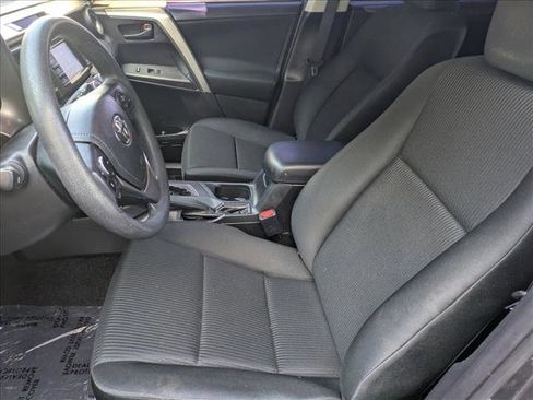Used 2018 Toyota RAV4 LE image 14