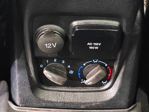 Used 2020 Ford Transit Connect XLT FWD image 24