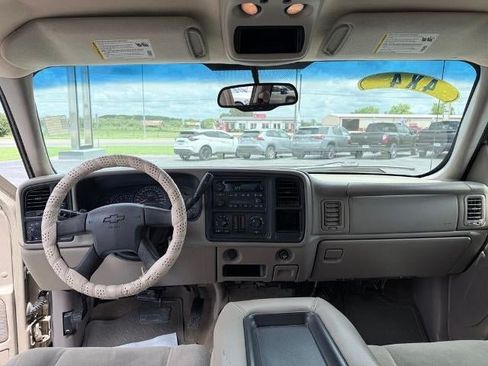 Used 2006 Chevrolet Silverado 1500 LT w/ Light Duty Power Package AWD/4WD image 11