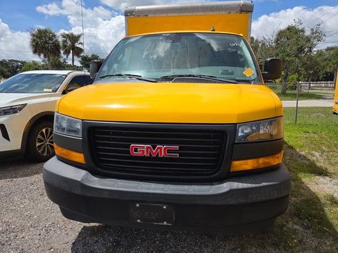 Used 2020 GMC Savana 3500 w/ Driver Convenience Package RWD image 2