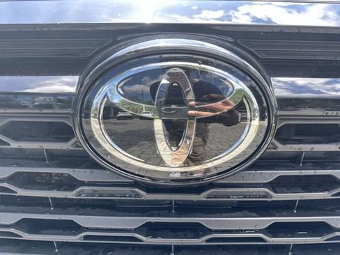 Used 2024 Toyota RAV4 XLE FWD image 10
