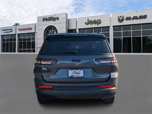 New 2025 Jeep Grand Cherokee L Laredo image 5