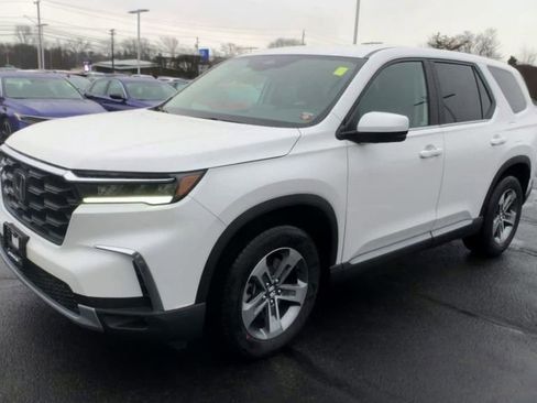 New 2025 Honda Pilot EX-L image 4