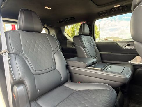 Used 2025 INFINITI QX80 Autograph image 21