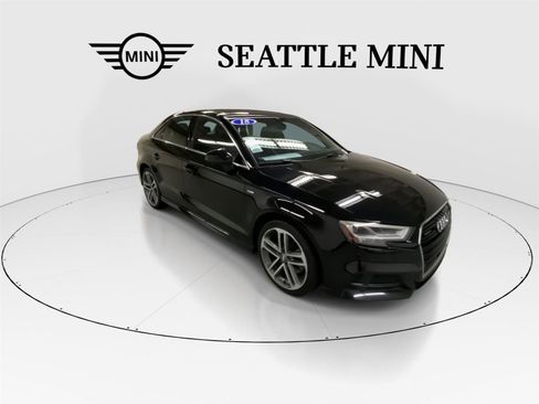 Used 2018 Audi A3 2.0T Premium Plus image 2