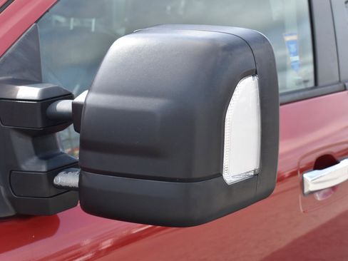 Used 2016 Nissan Titan SV RWD image 5