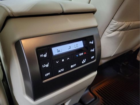 Used 2023 Lexus GX 460 Premium image 19