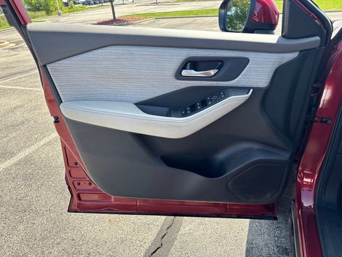 Certified 2023 Nissan Rogue SV AWD/4WD image 13