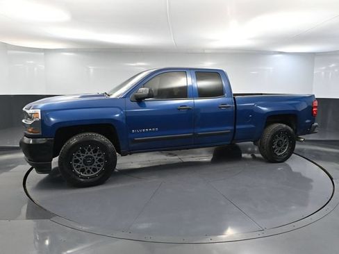 Used 2017 Chevrolet Silverado 1500 W/T w/ Trailering Package RWD image 10