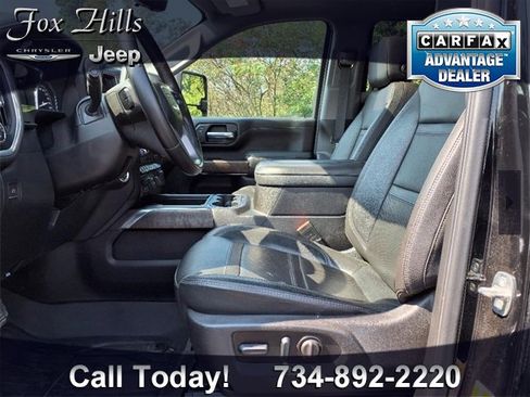 Used 2023 GMC Sierra 3500 Denali w/ Denali Ultimate Package image 14
