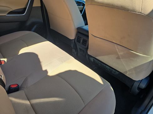 Used 2023 Toyota RAV4 LE image 11