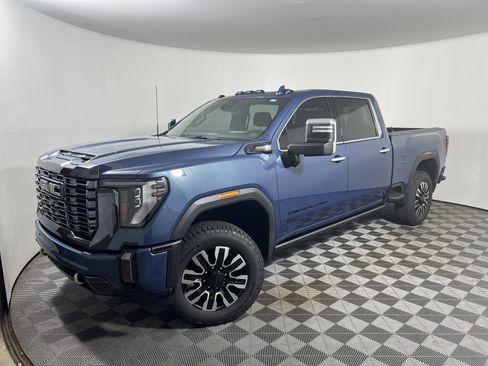 Used 2024 GMC Sierra 2500 Denali Ultimate AWD/4WD image 1