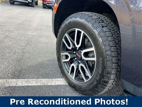 Used 2023 GMC Yukon AT4 image 34