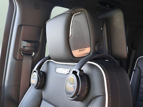 Used 2025 GMC Yukon AT4 Ultimate AWD/4WD image 20