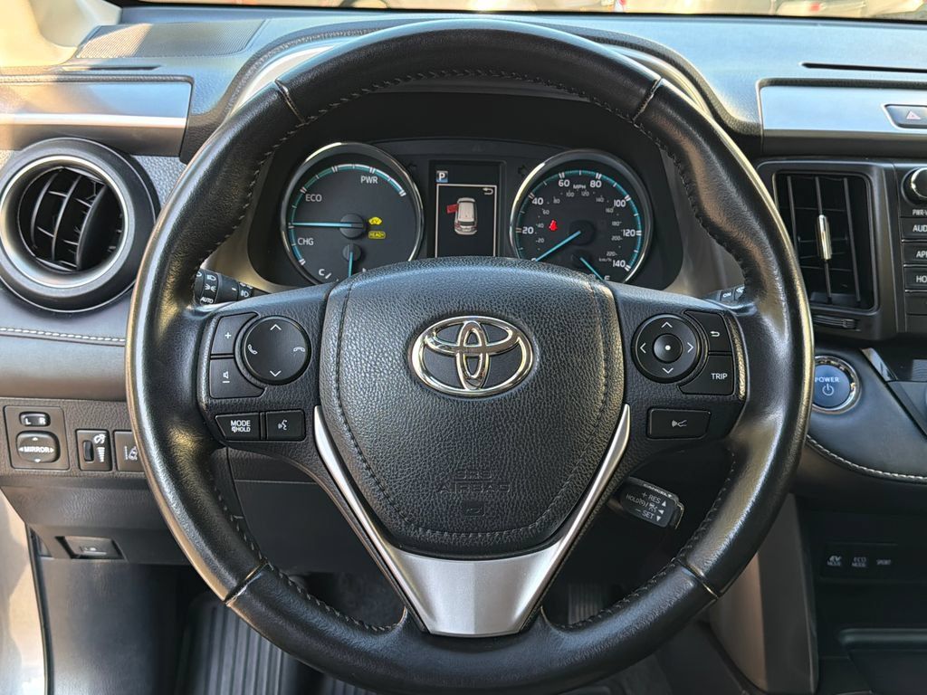Used 2017 Toyota RAV4 XLE w/ Convenience Package AWD/4WD image 28