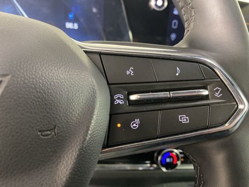 Used 2025 Chevrolet Equinox ACTIV w/ Safety and Technology Package image 21