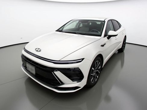 Used 2025 Hyundai Sonata SEL image 3