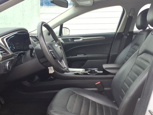 Used 2014 Ford Fusion SE w/ Equipment Group 202A FWD image 7
